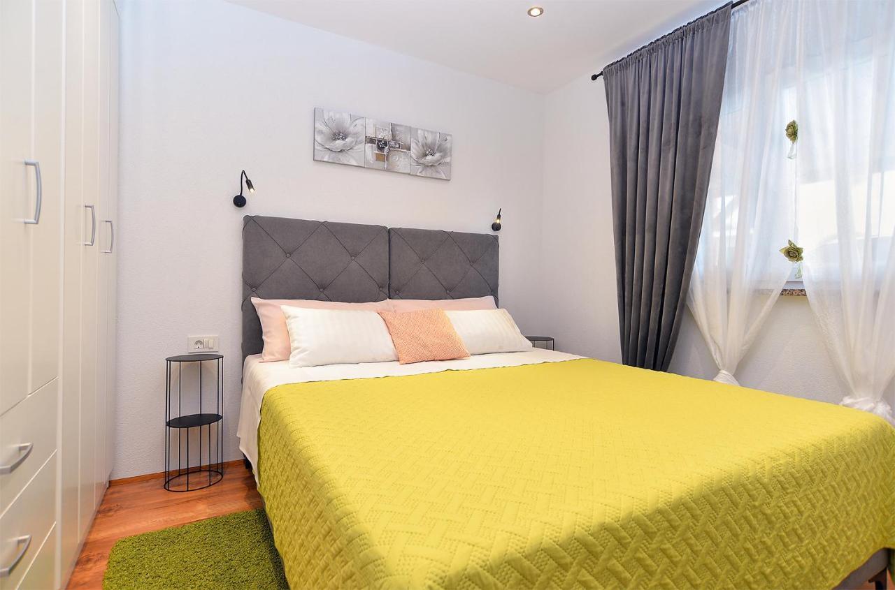 Apartment Snjezana 1064 罗维尼 外观 照片