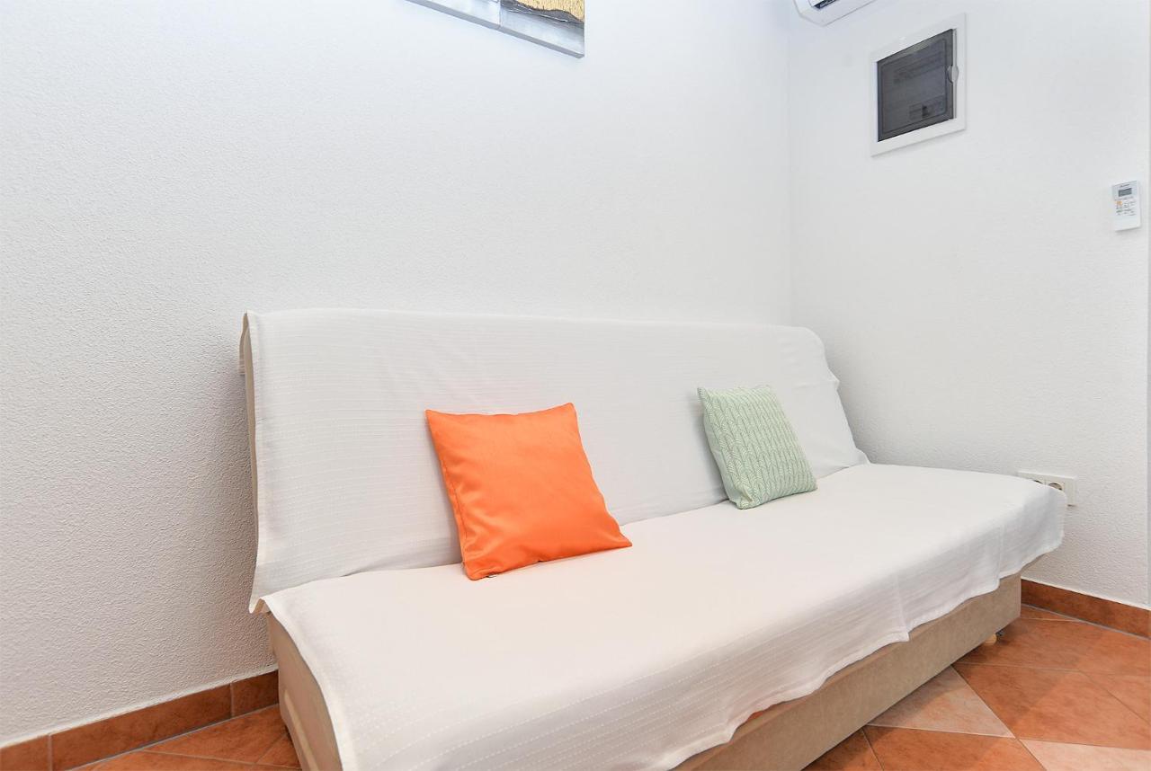 Apartment Snjezana 1064 罗维尼 外观 照片