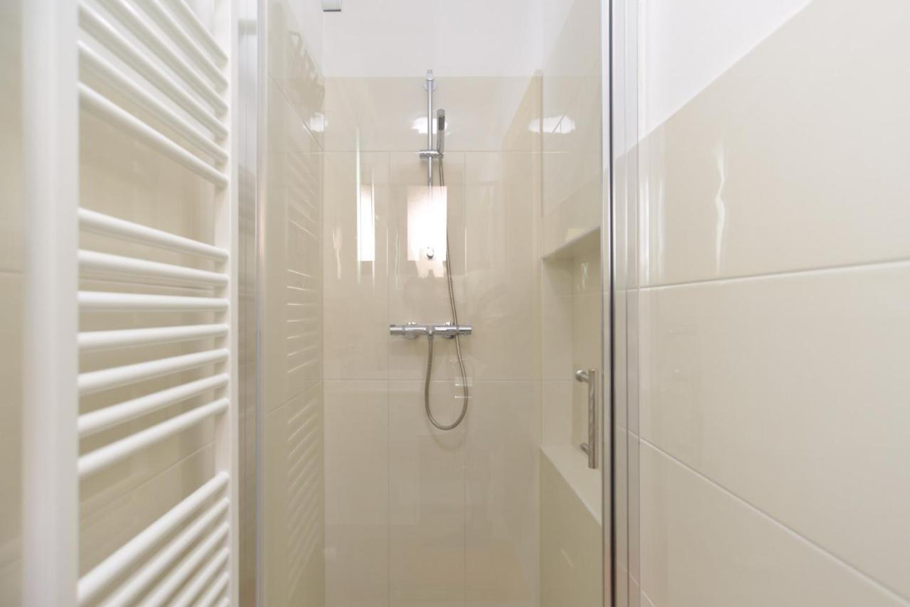 Apartment Snjezana 1064 罗维尼 外观 照片